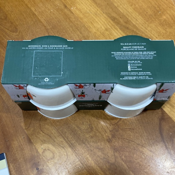 NWOT.  Circa the Bakehouse, set of 4, ceramic ramekins. - Picture 6 of 9